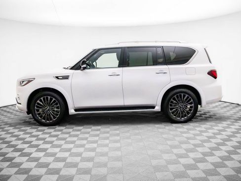 Used 2024 INFINITI QX80 Sensory AWD/4WD image 2