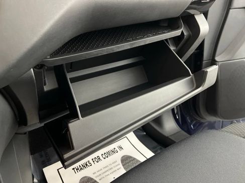 Used 2025 Nissan Pathfinder SV FWD image 39
