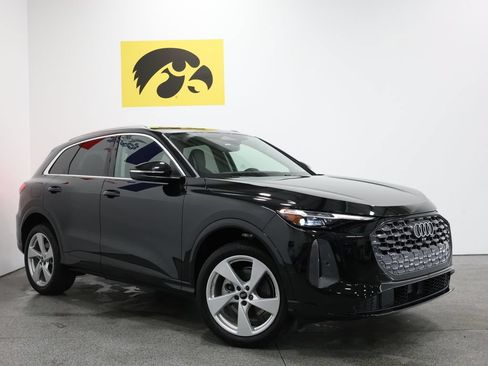 Used 2025 Audi Q5 Premium Plus w/ Premium Plus AWD/4WD image 2