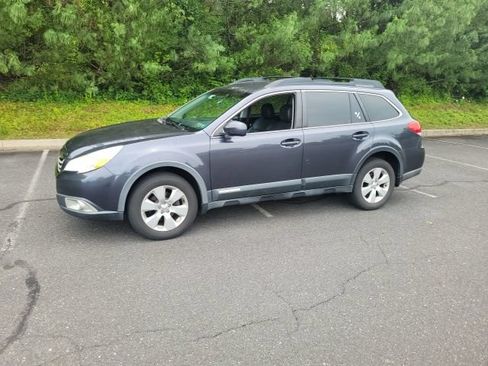 Used 2012 Subaru Outback 2.5i Premium w/ All-Weather Pkg AWD/4WD image 3