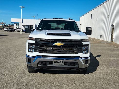 Used 2024 Chevrolet Silverado 3500 W/T w/ WT Convenience Package image 2