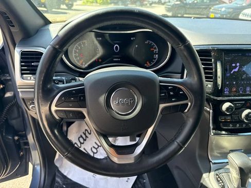 Used 2019 Jeep Grand Cherokee Limited AWD/4WD image 18