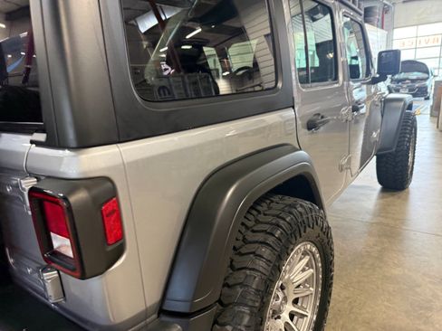 Used 2020 Jeep Wrangler Unlimited Sport AWD/4WD image 13