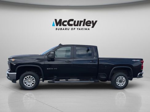 Used 2024 Chevrolet Silverado 2500 LT image 2