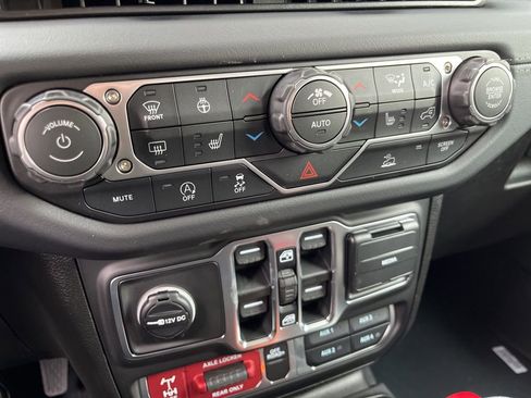 New 2026 Jeep Gladiator Mojave AWD/4WD image 41