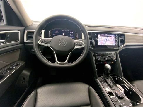 Certified 2023 Volkswagen Atlas SEL AWD/4WD image 11