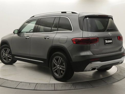 New 2026 Mercedes-Benz GLB 250 image 2