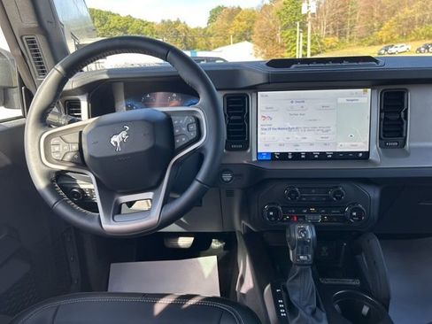 New 2025 Ford Bronco Outer Banks w/ Sasquatch Package image 21