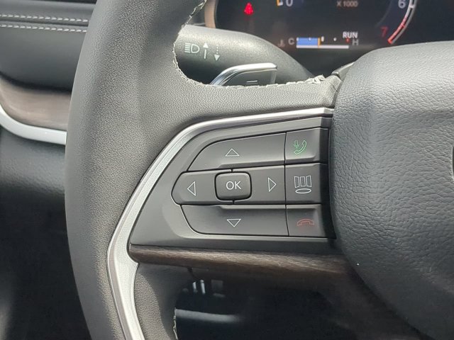 New 2027 Jeep Grand Cherokee Limited RWD image 29