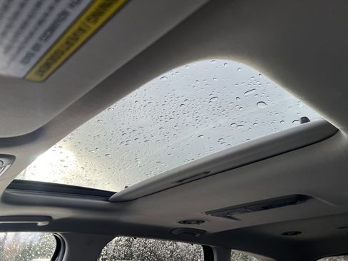 Used 2025 Kia Telluride EX image 10