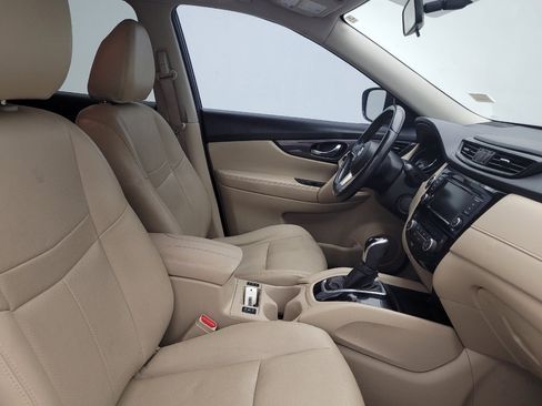 Used 2018 Nissan Rogue SV w/ Premium Package FWD image 21