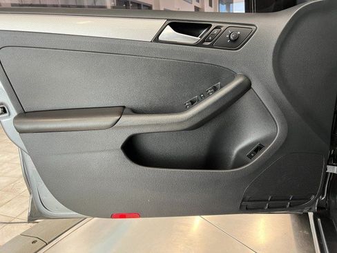 Used 2017 Volkswagen Jetta S FWD image 12