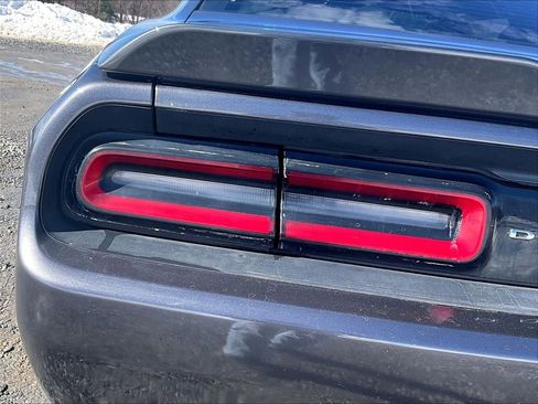 Used 2019 Dodge Challenger SXT image 25