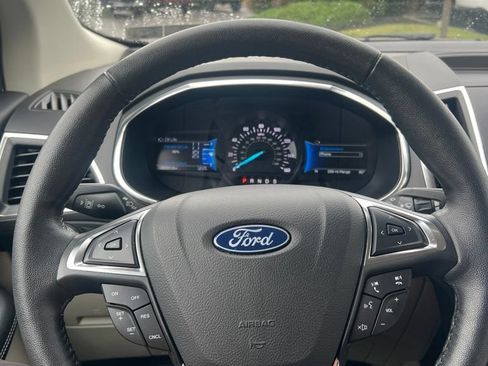 Used 2021 Ford Edge Titanium AWD/4WD image 13