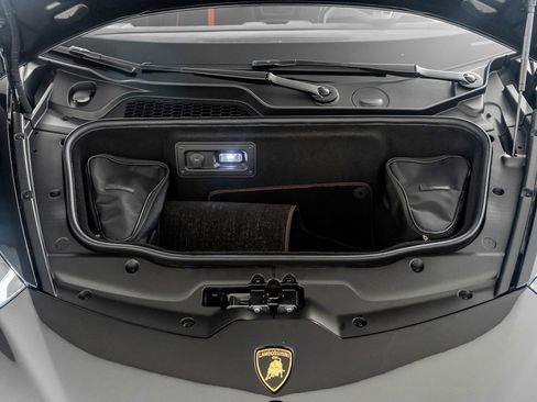 Used 2018 Lamborghini Huracan Performante image 58