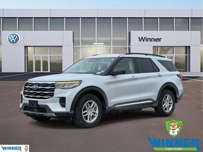 Used 2025 Ford Explorer Active