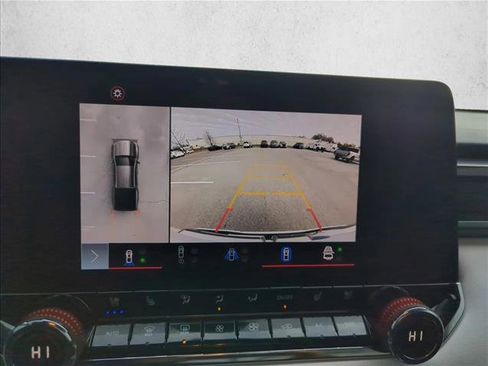 Used 2023 GMC Canyon AT4X image 15