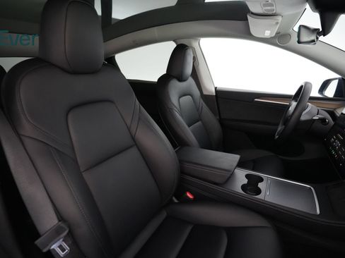 Used 2023 Tesla Model Y Performance AWD/4WD image 23
