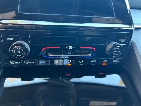 New 2025 Jeep Grand Cherokee Laredo X w/ Trailer Tow Package image 17