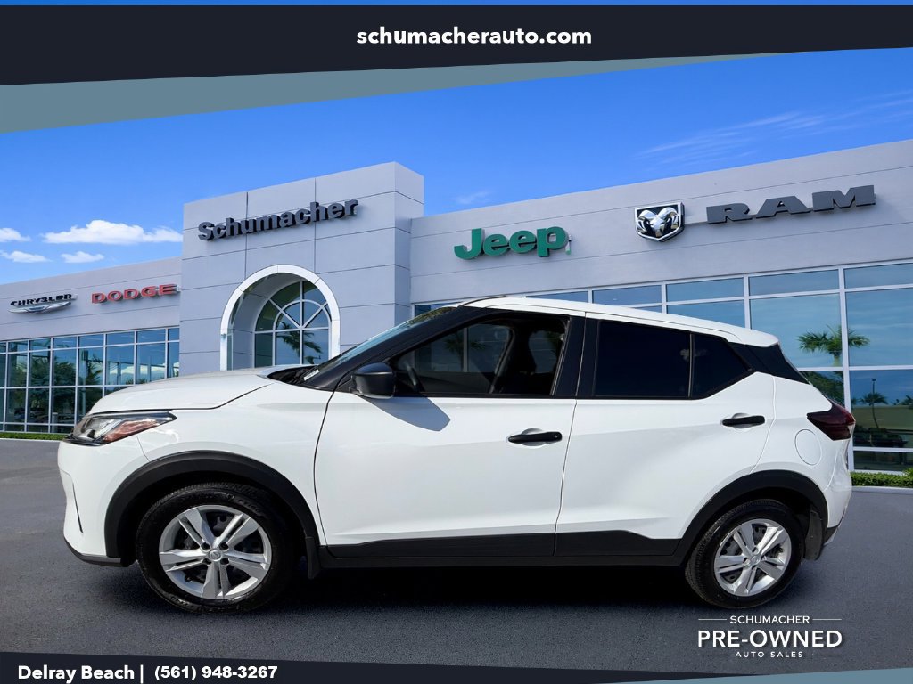 Used 2025 Nissan Kicks Play S FWD image 4