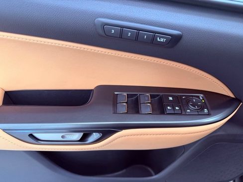 Certified 2025 Lexus NX 250 FWD w/ Towing Package (2000 Lbs) image 18
