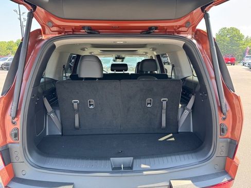 Used 2025 Hyundai Santa Fe Limited image 9