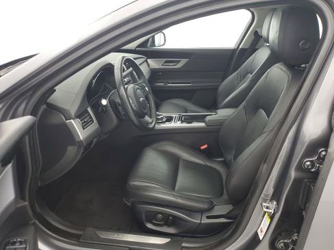 Used 2017 Jaguar XF Prestige AWD/4WD image 18