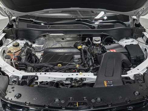 Used 2024 Chevrolet Trax RS image 13