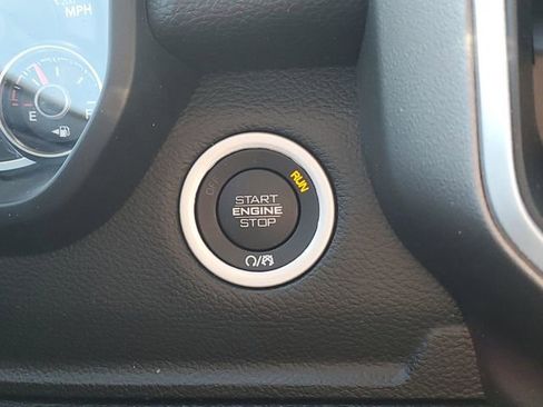 Used 2021 RAM 1500 Big Horn AWD/4WD image 25