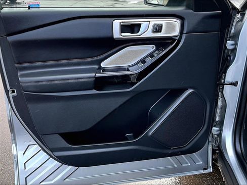 Used 2023 Ford Explorer ST w/ Equipment Group 401A image 9