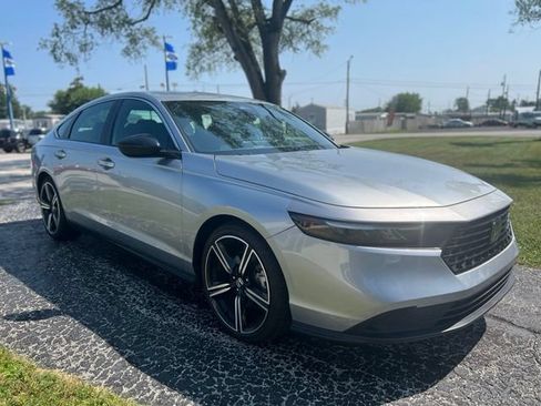 Used 2024 Honda Accord Sport image 2