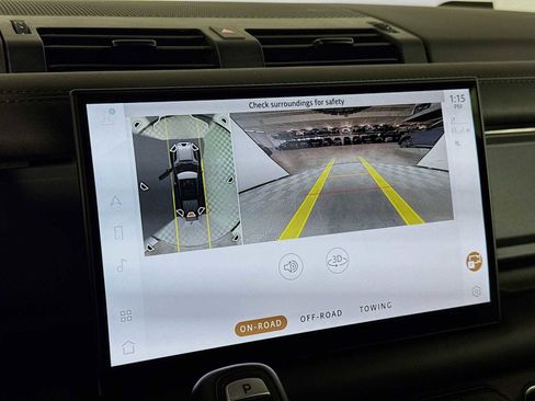 Used 2025 Land Rover Defender 110 S image 15