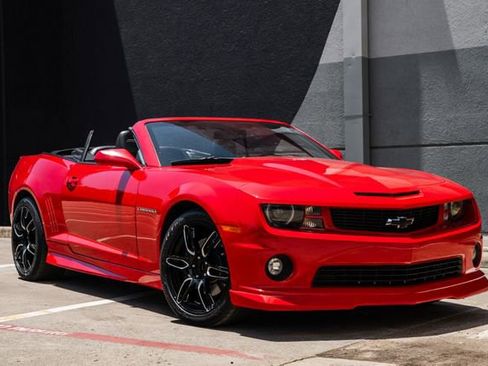 Used 2012 Chevrolet Camaro SS w/ RS Package image 32