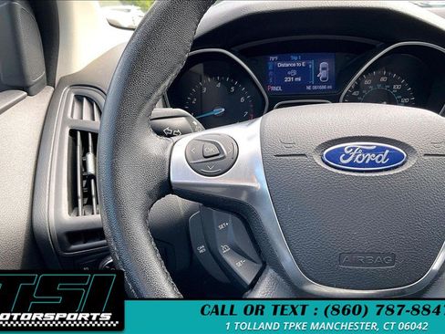 Used 2014 Ford Focus SE w/ SE Sport Package FWD image 17