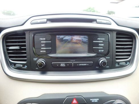 Used 2016 Kia Sorento FWD w/ LX Convenience Package image 35