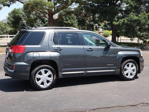 Used 2017 GMC Terrain SLE w/ Driver Alert Package I AWD/4WD image 4