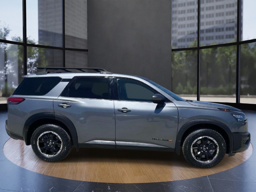 Used 2025 Nissan Pathfinder Rock Creek AWD/4WD image 2