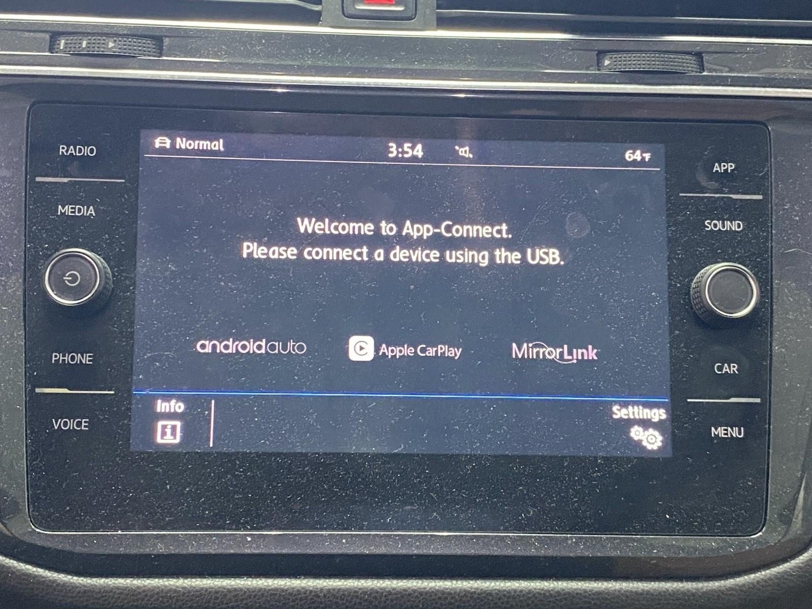 Used 2019 Volkswagen Tiguan SE w/ Panoramic Sunroof Package AWD/4WD image 24