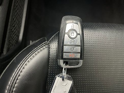 Certified 2023 Ford Escape Platinum image 29