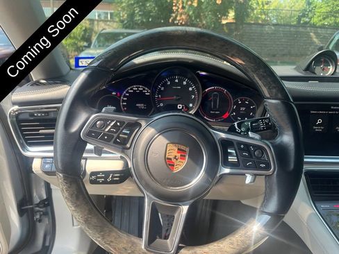 Used 2018 Porsche Panamera 4 AWD/4WD image 17
