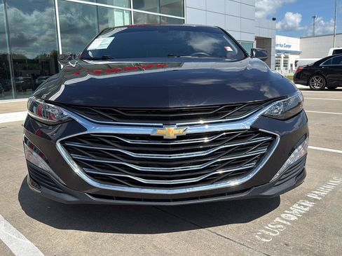 Used 2022 Chevrolet Malibu LT FWD image 3