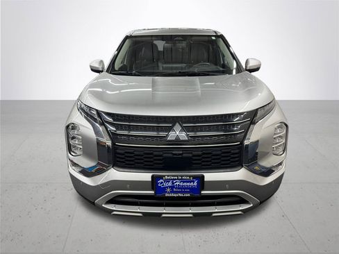 Used 2024 Mitsubishi Outlander SE image 10