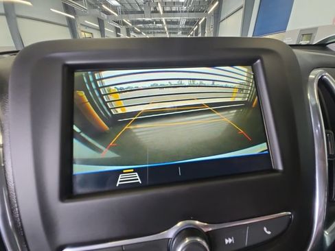 Used 2019 Chevrolet Equinox LT AWD/4WD image 16