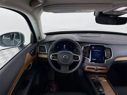 Used 2023 Volvo XC90 T8 Plus w/ Protection Package Premier image 19