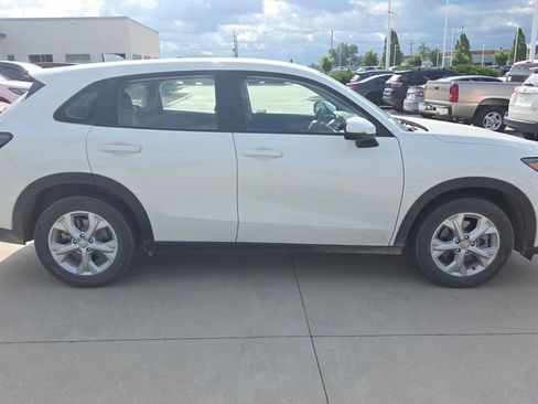 Certified 2024 Honda HR-V LX image 6