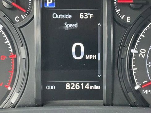 Used 2022 Toyota 4Runner SR5 Premium w/ Moonroof Package AWD/4WD image 33