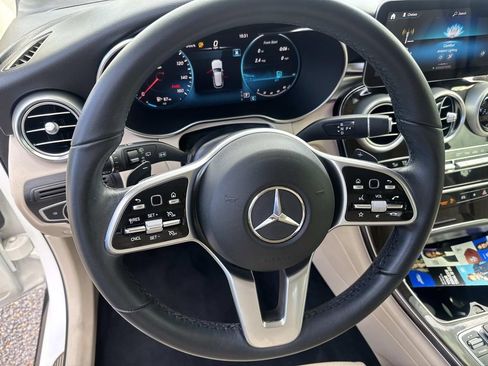 Used 2022 Mercedes-Benz GLC 300 image 23