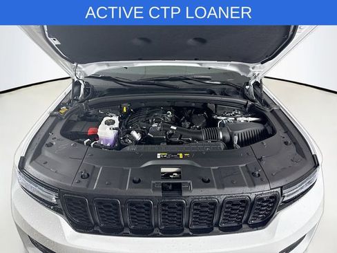 New 2025 Jeep Grand Cherokee Altitude image 30