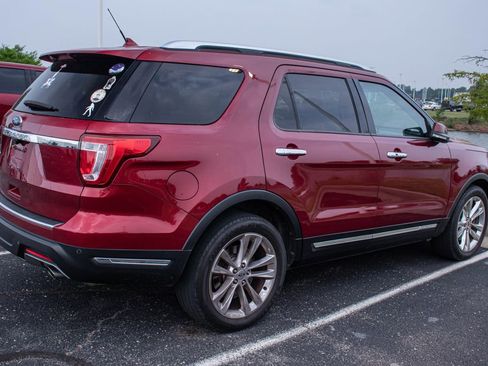 Used 2018 Ford Explorer Limited FWD image 4