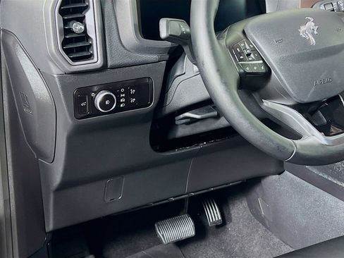 Used 2025 Ford Bronco Sport Outer Banks AWD/4WD image 13
